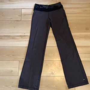 Lululemon size 6 pants